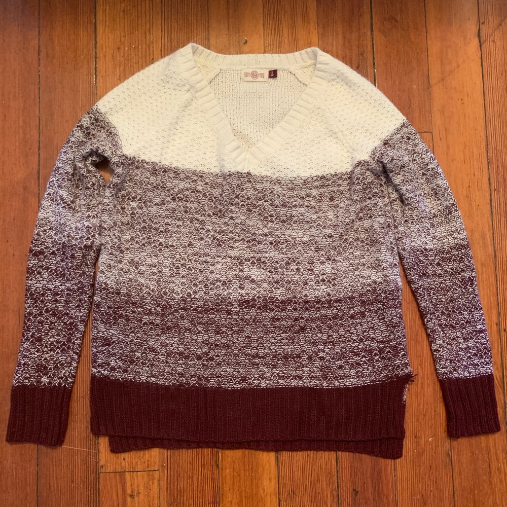 SO Perfectly Soft White & Maroon V-Neck Sweater